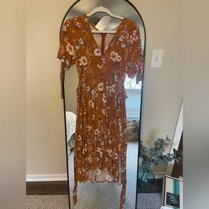 Maxi dress only worn twice!